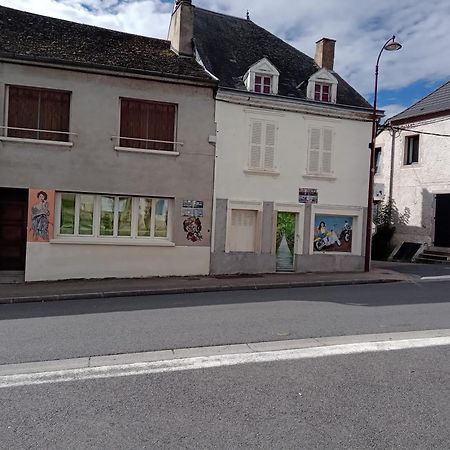 Appartement Le Labyrinthe Du Peintre Bransat 外观 照片