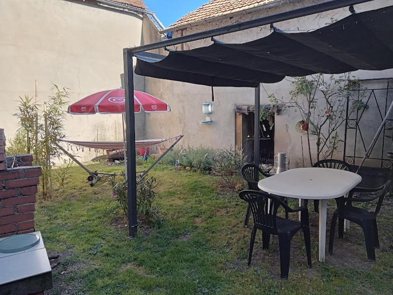 Appartement Le Labyrinthe Du Peintre Bransat 外观 照片