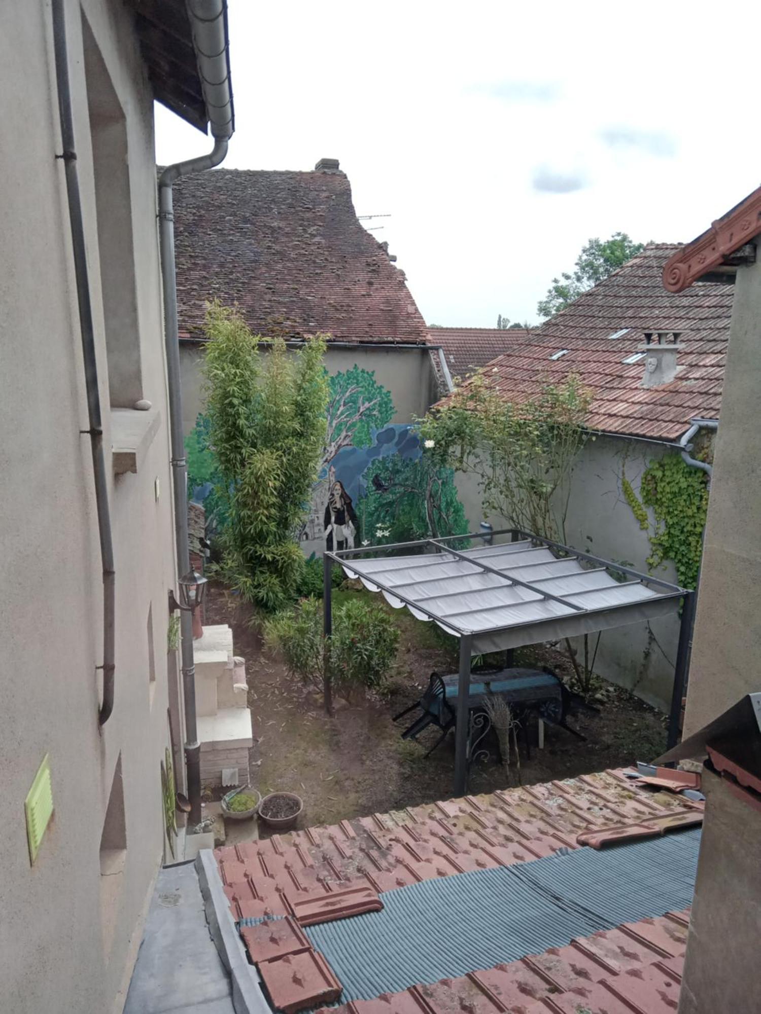 Appartement Le Labyrinthe Du Peintre Bransat 外观 照片